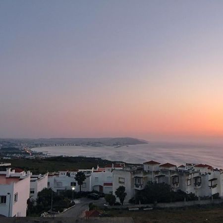 Magnifique Appartement De Standing A Tanger Avec Vue Sur Mer Et Acces Piscine Exteriör bild